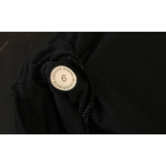 Lululemon Energy High Neck Black Sports Bra - Size 6 - Picture 8 of 8